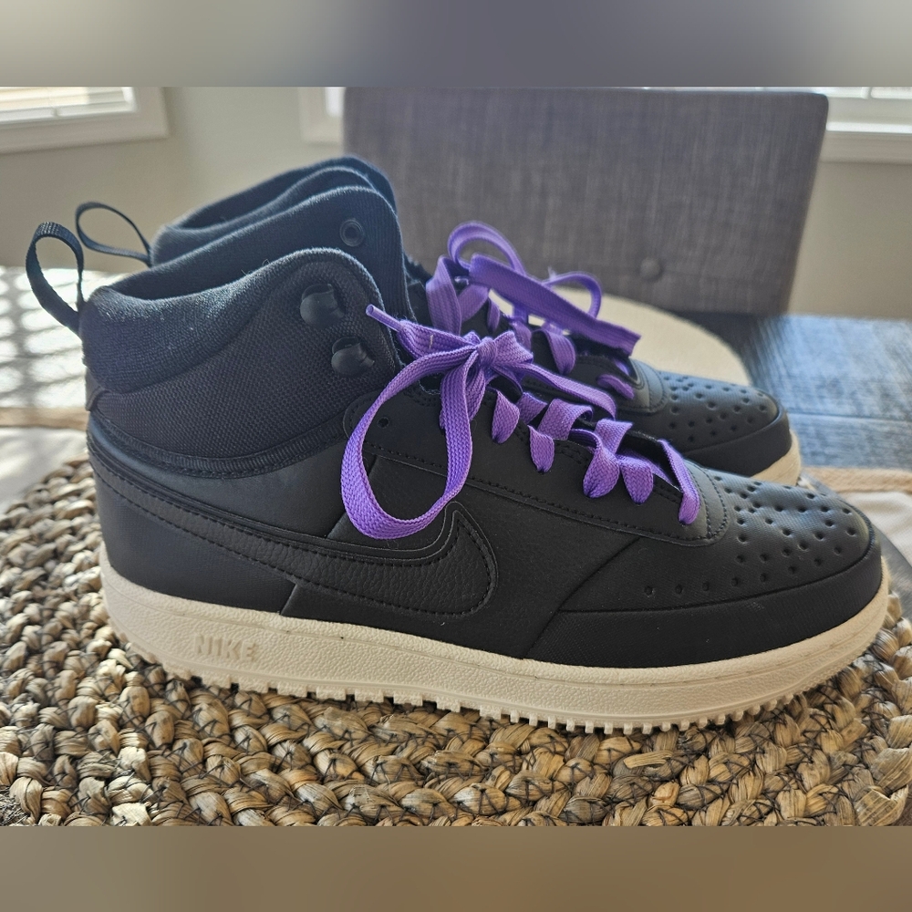 Nike Court Vision Mid Winter Sneakers